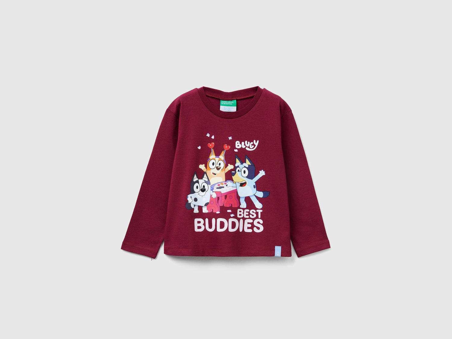 Benetton_Burgundy_T-Shirt with Bluey ©Ludo Studio Print_3I1XG10KI_236_01