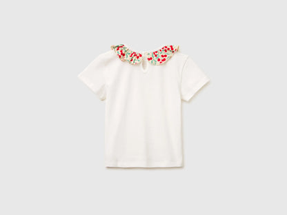 Benetton Creamy White Girls T-Shirt with Ruffles on The Collar SKU: 3I1XG10M4_074 Image 02