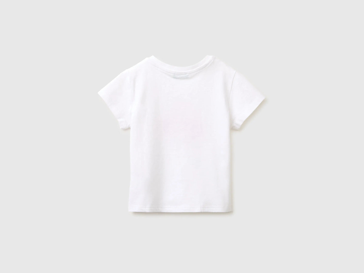 Benetton White Girls Regular Fit T-Shirt with Print SKU: 3I1XG10N5_101 Image 02