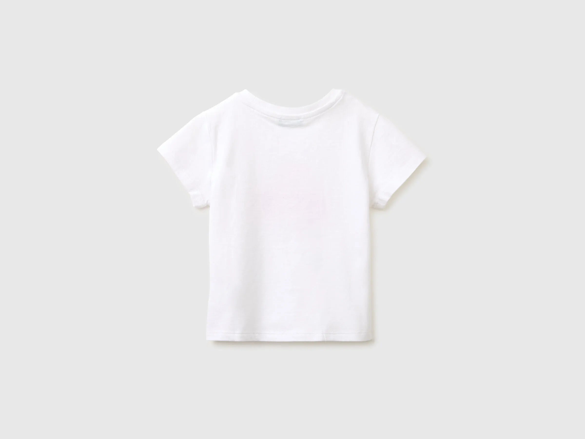 Benetton White Girls Regular Fit T-Shirt with Print SKU: 3I1XG10N5_101 Image 02