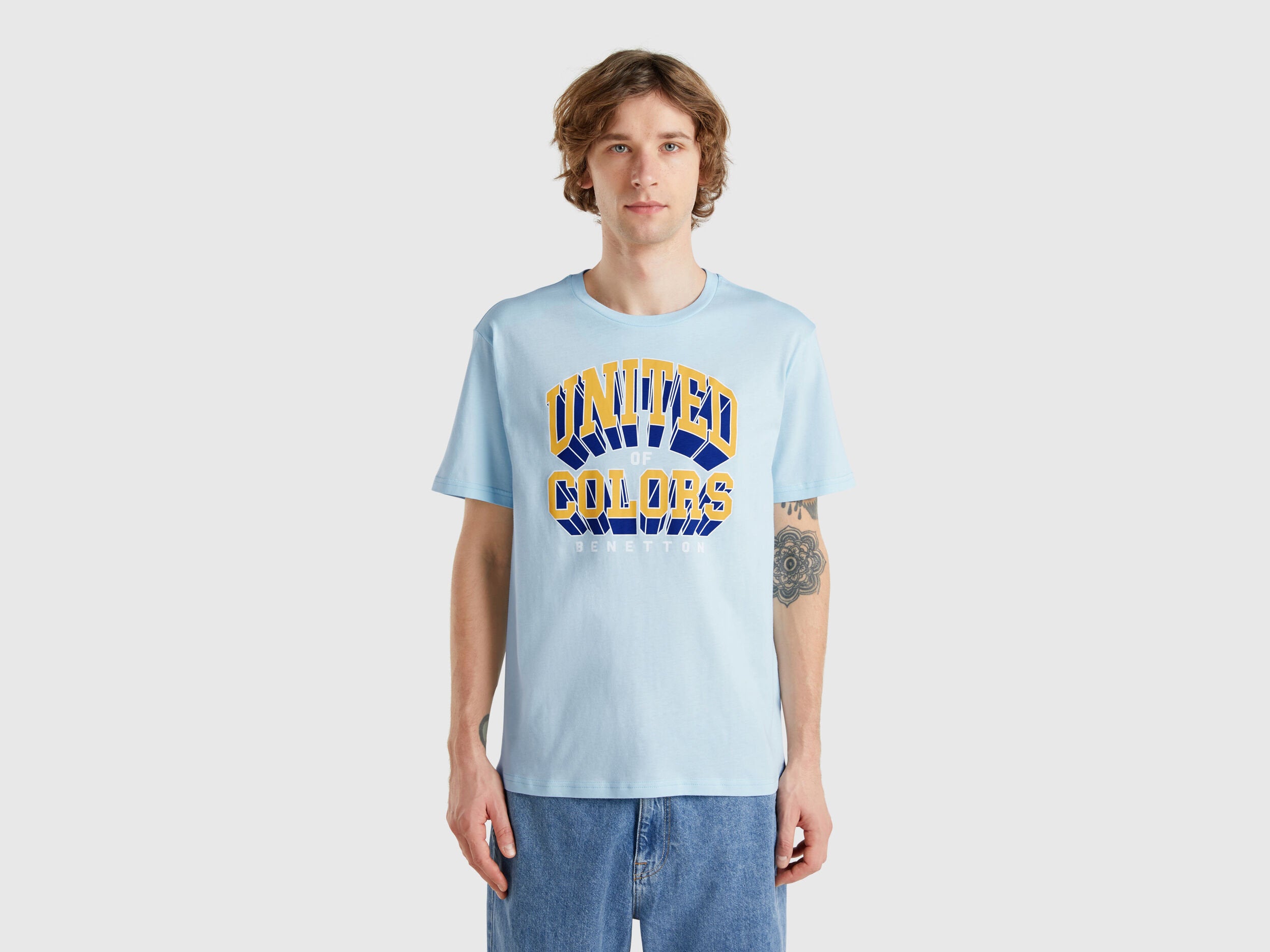 Benetton_Yellow T-Shirt in Organic Cotton with Purple Logo_3I1XU1096_24A_01
