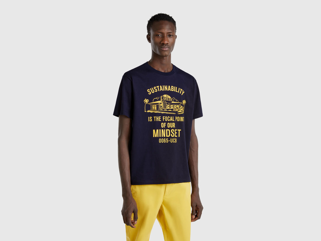 Benetton_T-Shirt with Print in Organic Cotton_3I1XU10A4_016_01
