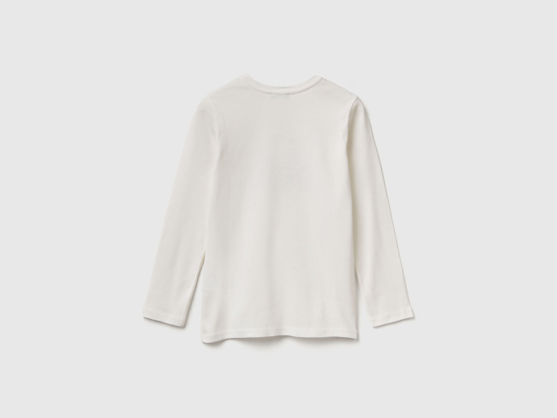 Benetton_Creamy White_Long Sleeve T-Shirt with Glitter Print_3I9WC10JR_074_02