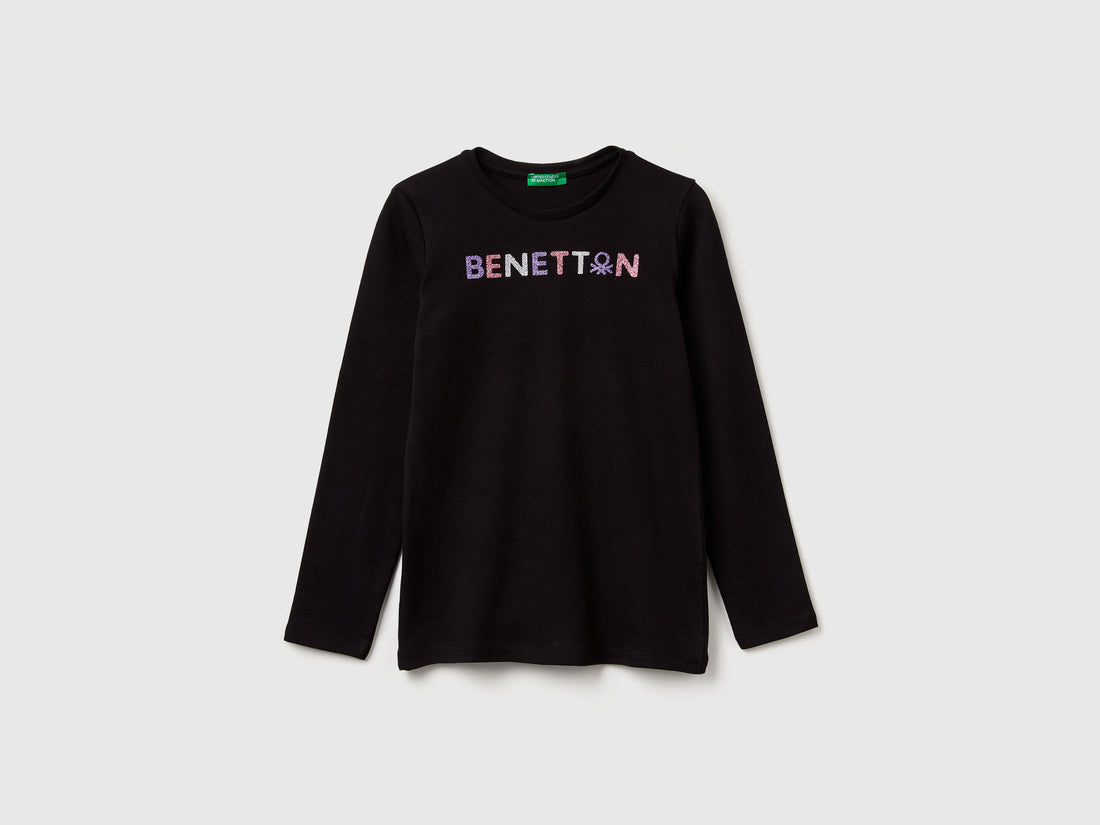 Benetton_Black_Long Sleeve T-Shirt with Glitter Print_3I9WC10JR_100_01