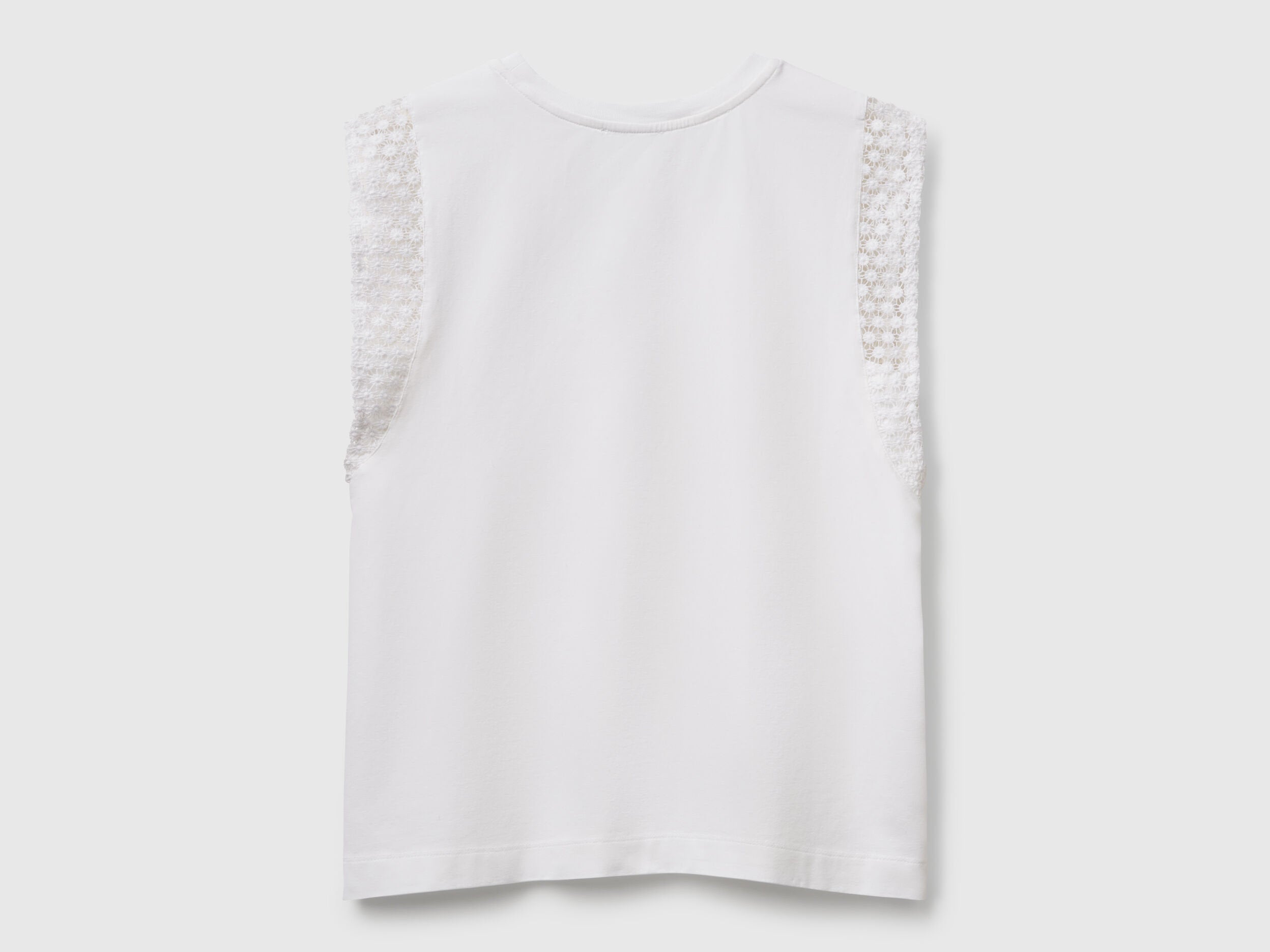 Benetton_Sleeveless Top with Macram�_3IFVD10AC_101_04