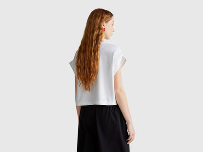 Benetton_T-Shirt with Macrame Pocket_3IFVD10AF_101_02