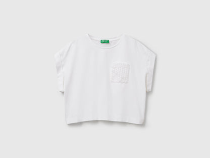Benetton_T-Shirt with Macrame Pocket_3IFVD10AF_101_03