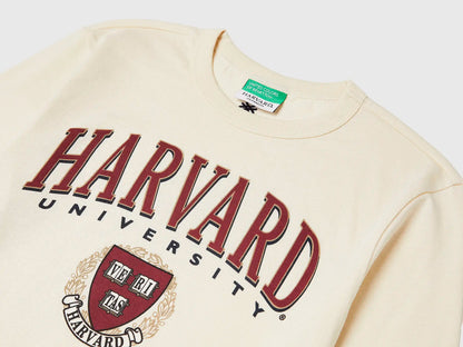 Benetton_Creamy White_Crew Neck Sweatshirt ©Harvard University_3IVWC10PW_3C9_03