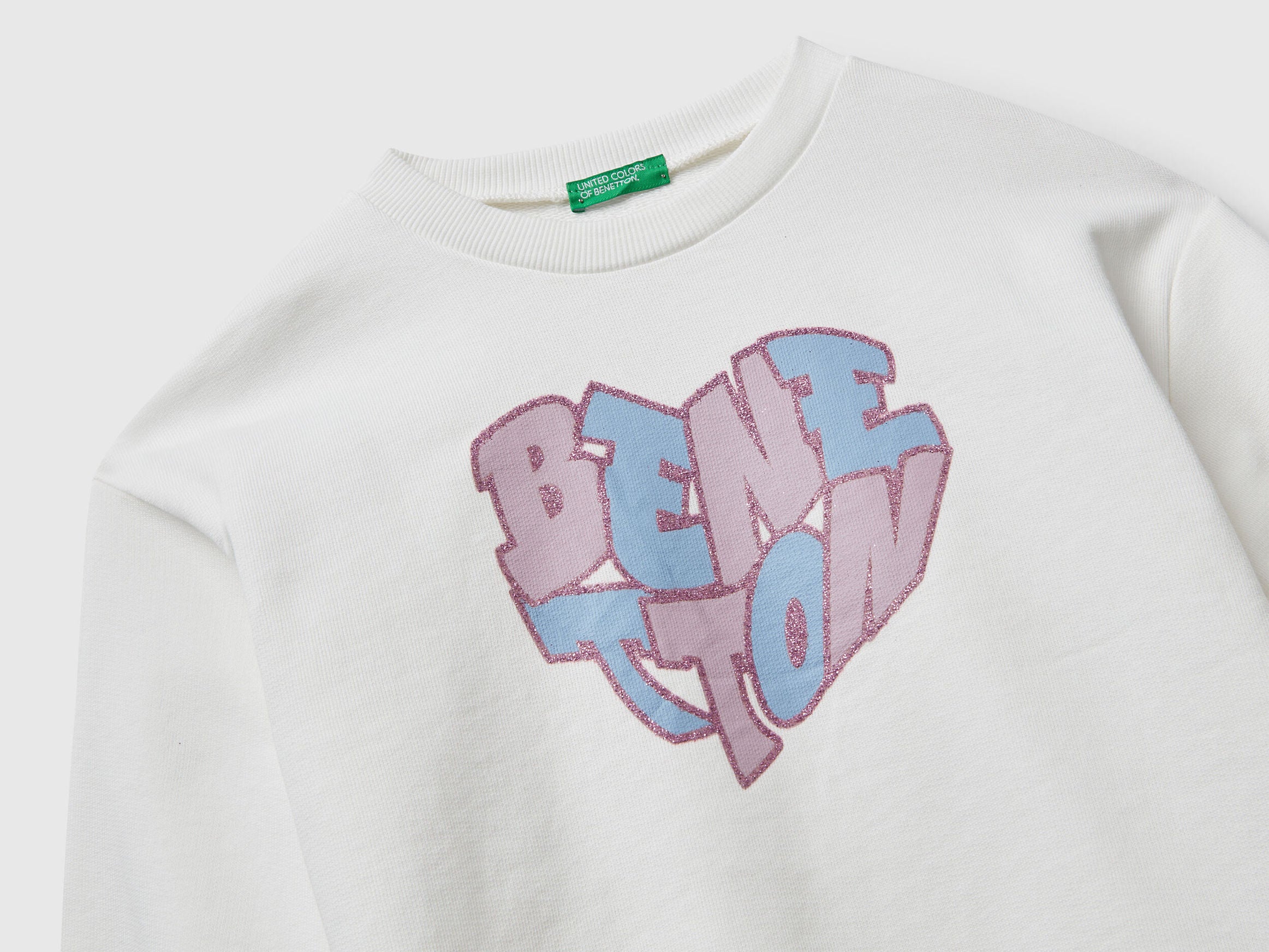 Benetton_Creamy White_Sweatshirt with Glittery Logo Print_3J68C10Q0_074_03