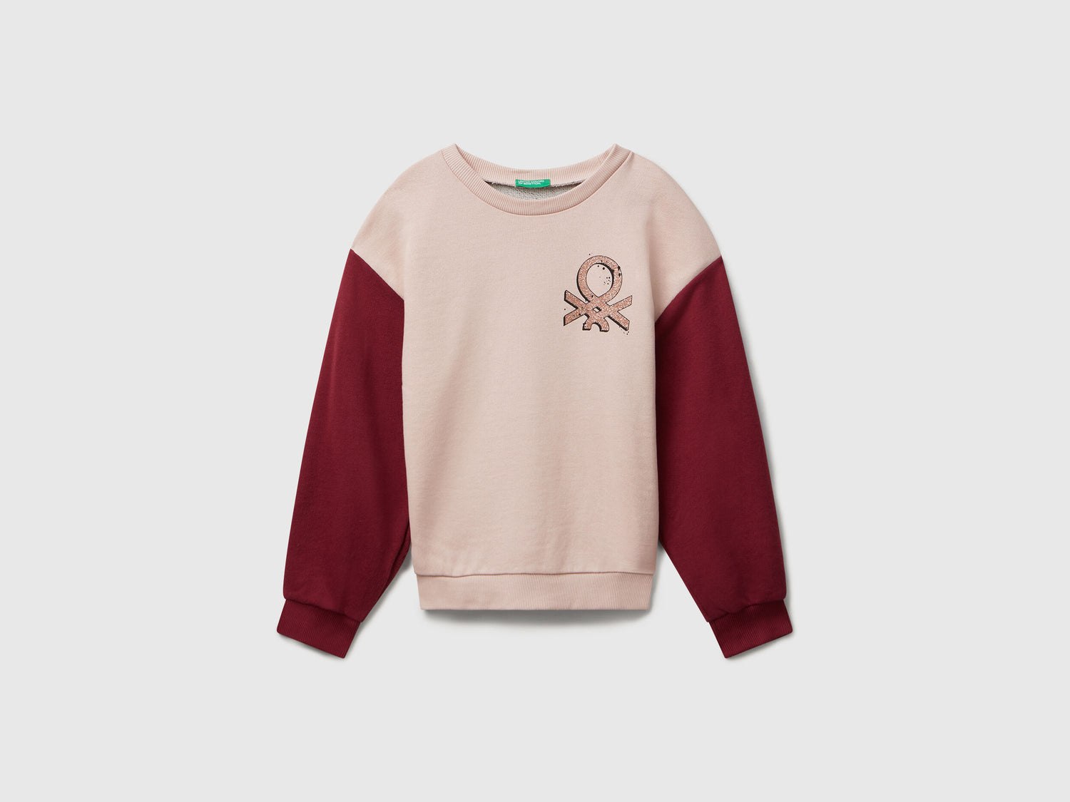 Benetton_Creamy White_Sweatshirt with Glittery Logo Print_3J68C10Q0_901_01