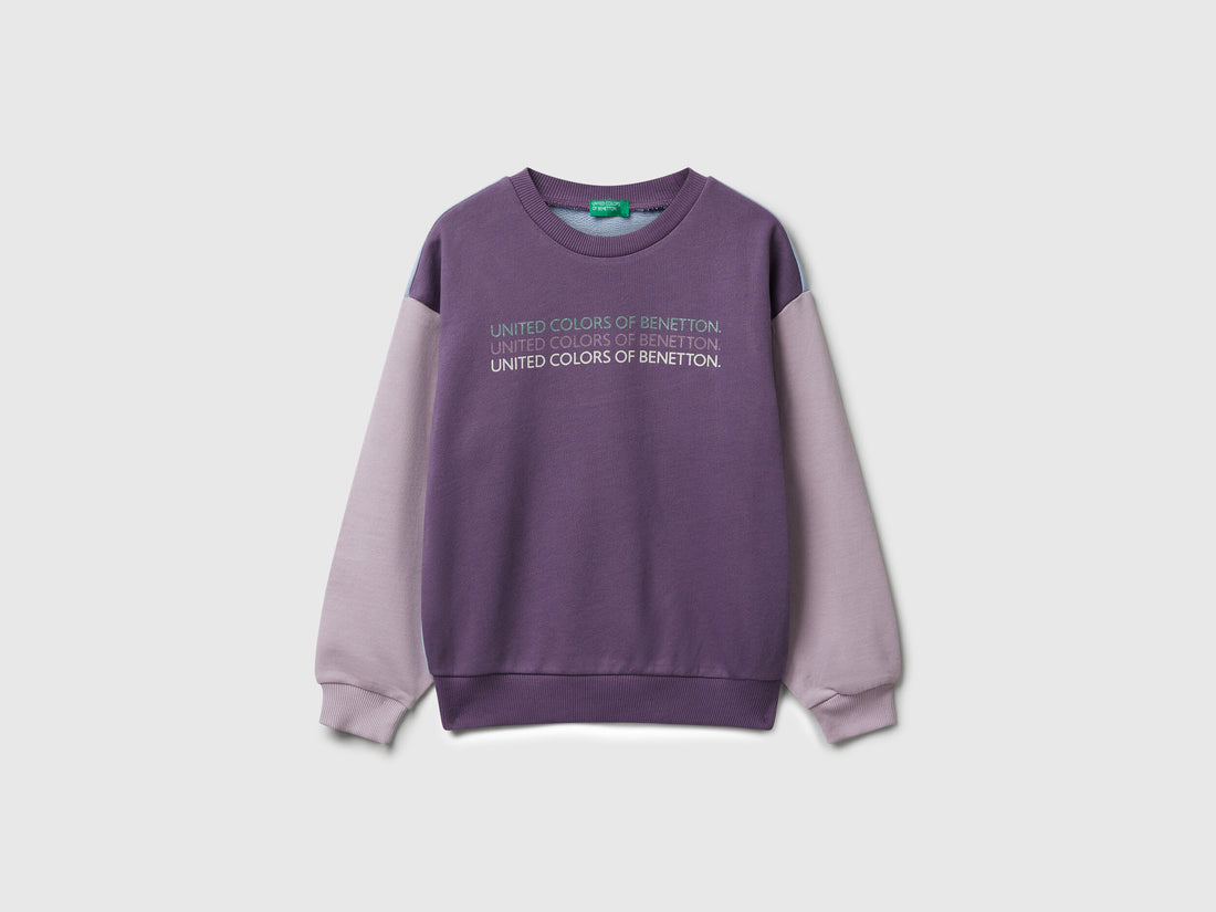Benetton_Violet_Sweatshirt with Glittery Logo Print_3J68C10Q0_902_01