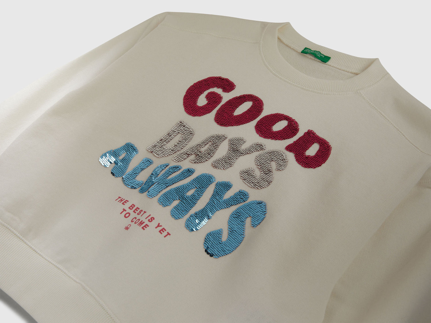 Benetton_Creamy White_Sweatshirt with Sequins_3J68C10QI_074_03