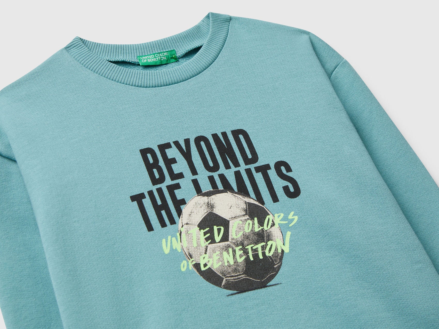 Benetton_Sky Blue_Sweatshirt with Slogan Print_3J68C10QK_33K_03
