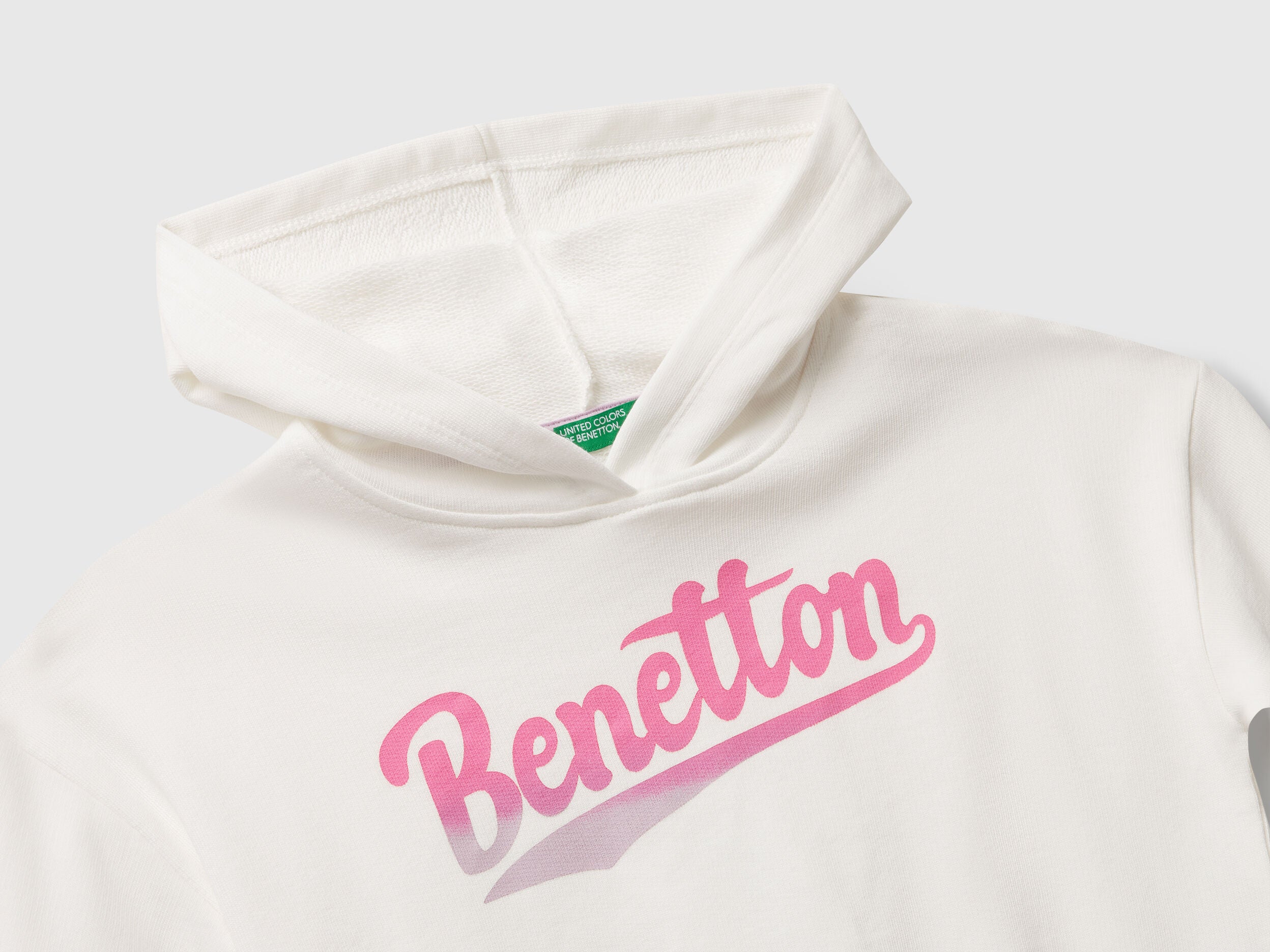 Benetton_Creamy White_Sweatshirt with Print_3J68C204W_074_03