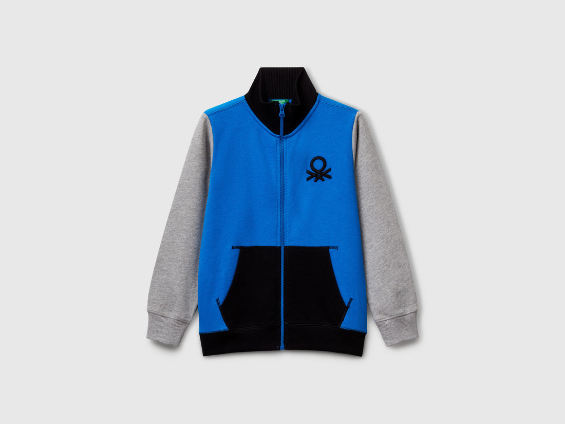 Beneton_Pure Cotton Sweatshirt with Zipper_3J68C501B_917_01