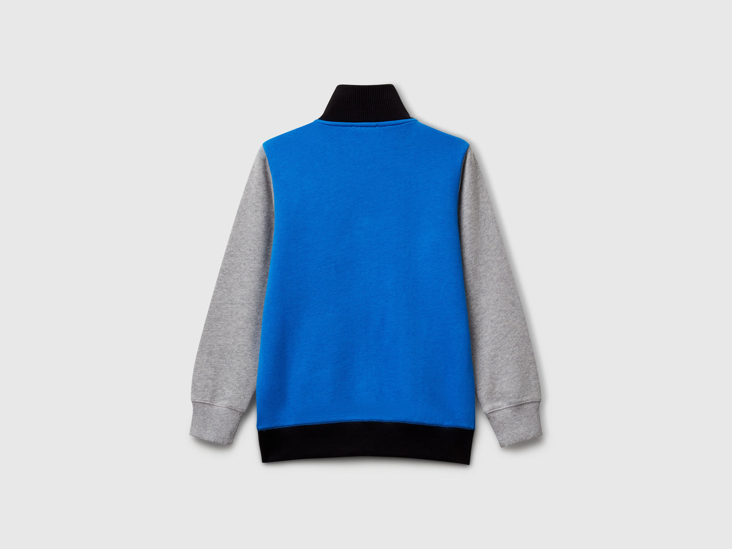 Beneton_Pure Cotton Sweatshirt with Zipper_3J68C501B_917_02