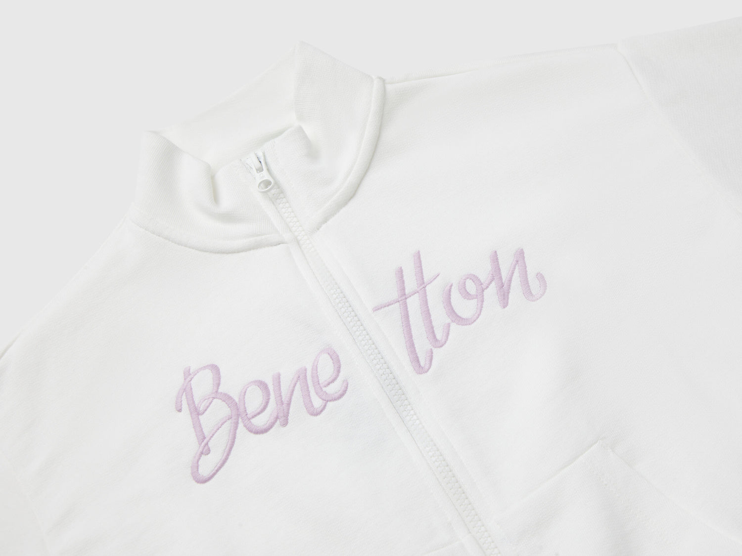 Benetton_White_Zip-Up Sweatshirt with Print_3J68C505D_074_03