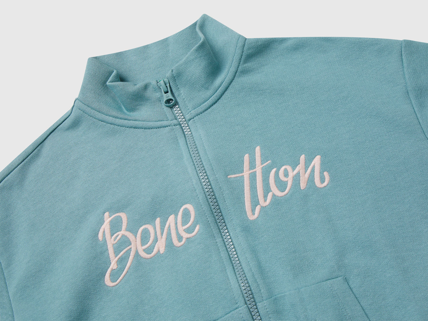 Benetton_Blue_Zip-Up Sweatshirt with Print_3J68C505D_33K_03