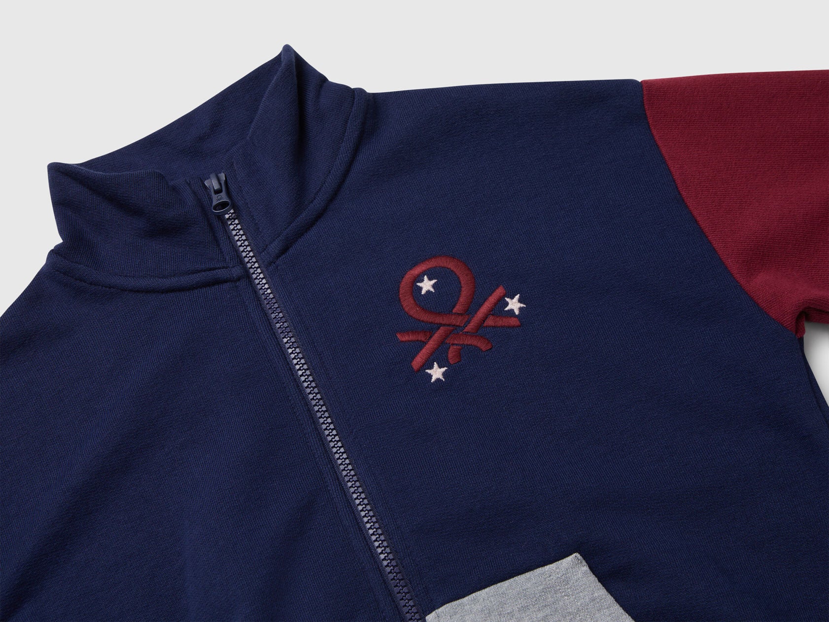 Benetton_Blue_Zip-Up Sweatshirt with Print_3J68C505D_903_03