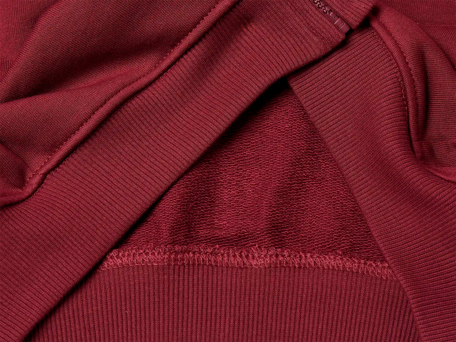 Benetton_Burgundy_Boxy Sweatshirt with Prints_3J68C505G_129_03