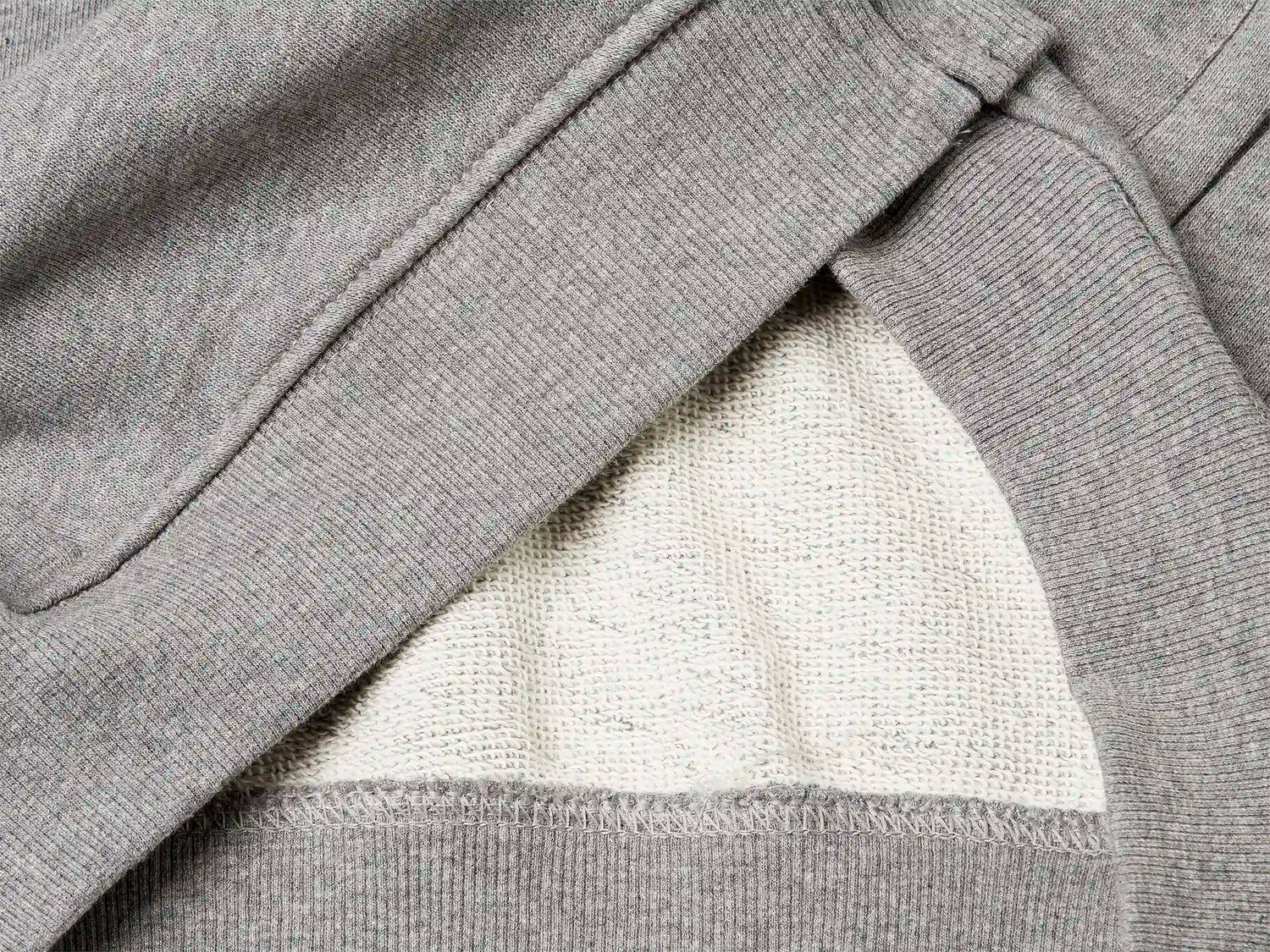 Benetton_Dark Gray_Boxy Sweatshirt with Prints_3J68C505G_507_03