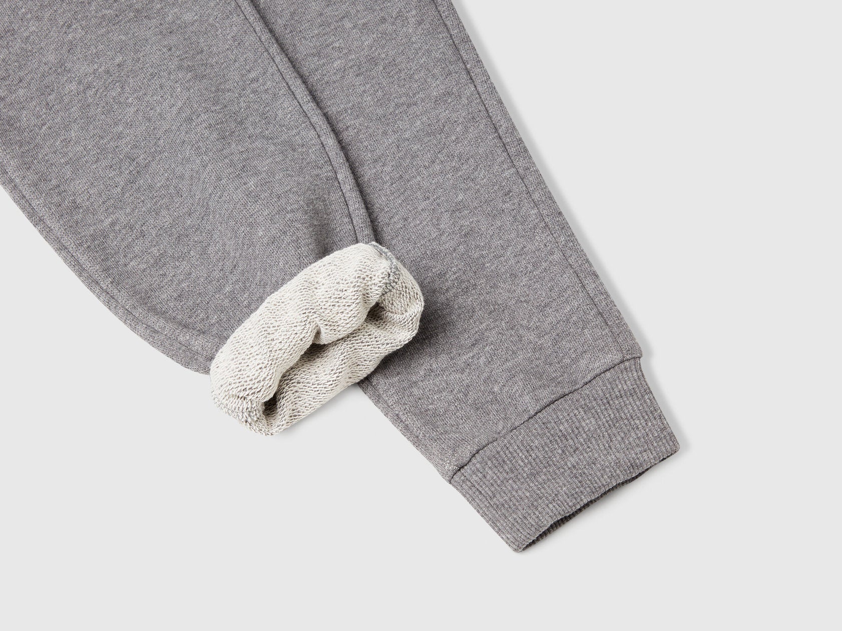 Beneton_Sporty Trousers with Drawstring_3J68CF01P_507_03