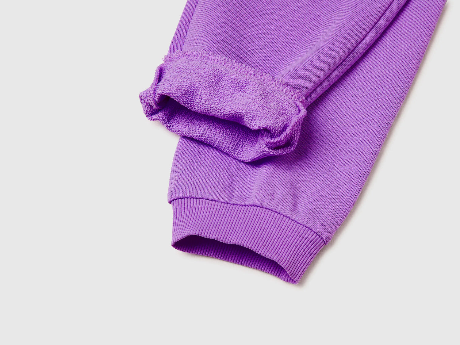 Benetton Violet Girls Sweatpants with Logo SKU: 3J68CF02H_03L Image 03