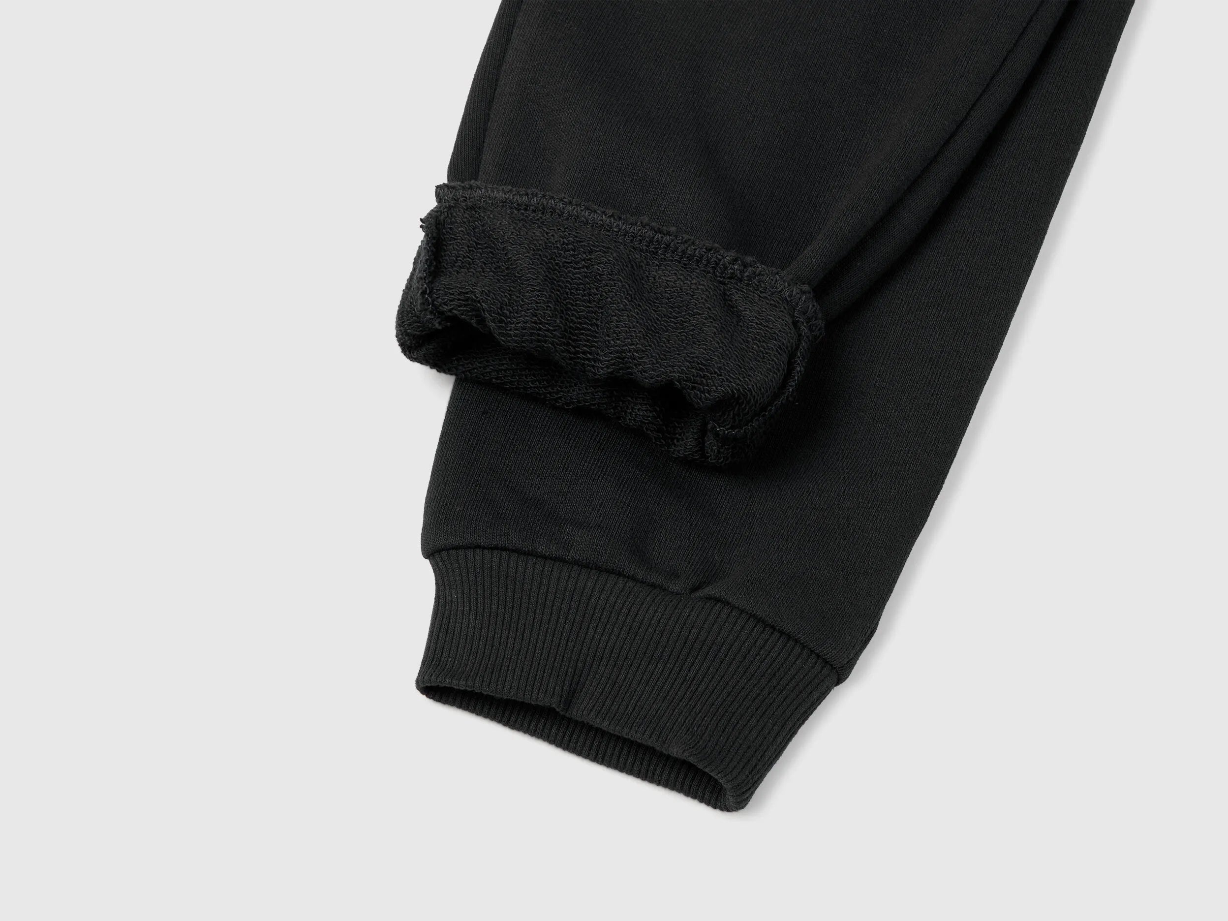 Benetton Black Girls Sweatpants with Logo SKU: 3J68CF02H_100 Image 03