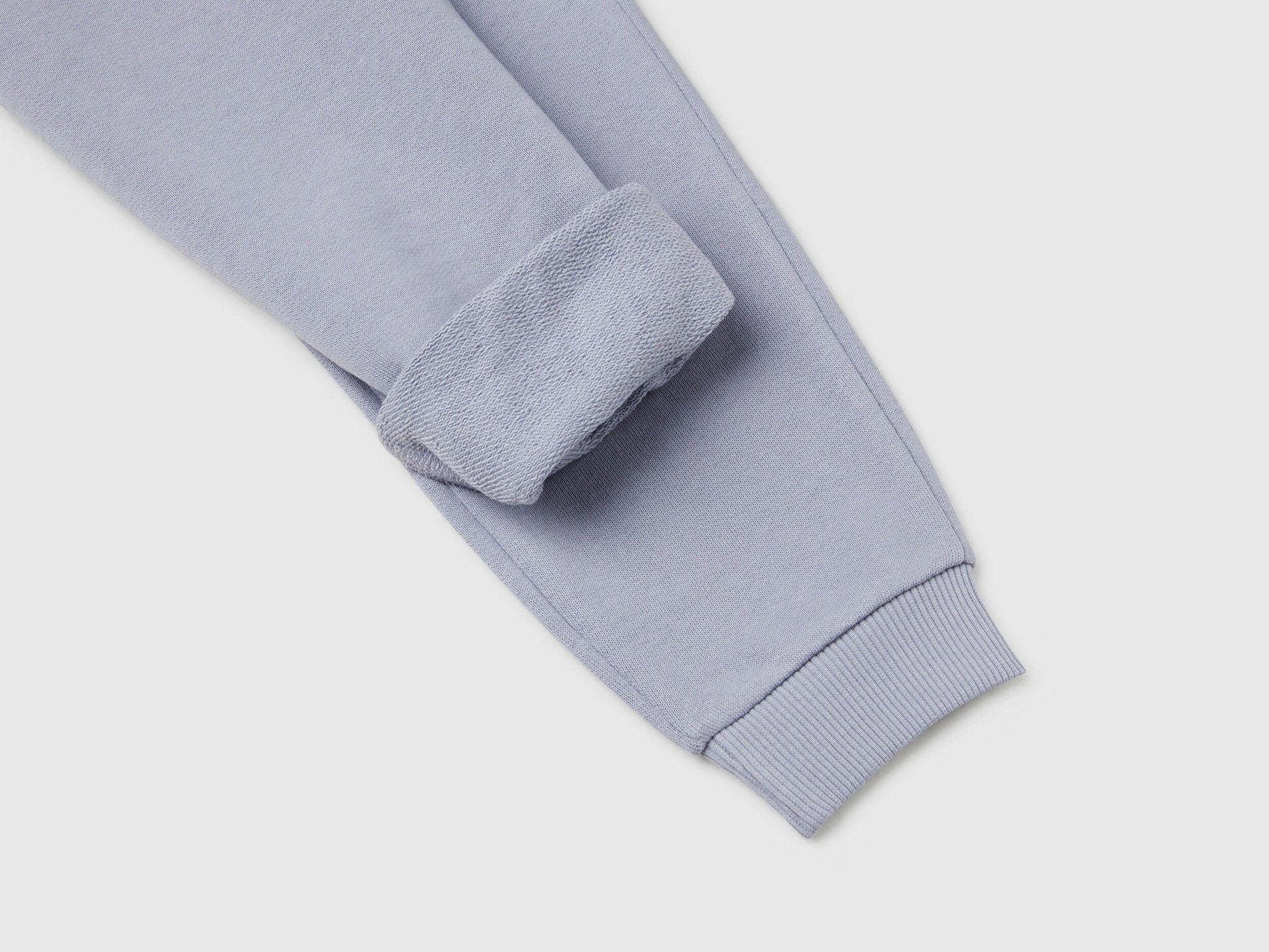 Benetton_Sweatpants with Logo_3J68CF02H_2M2_03