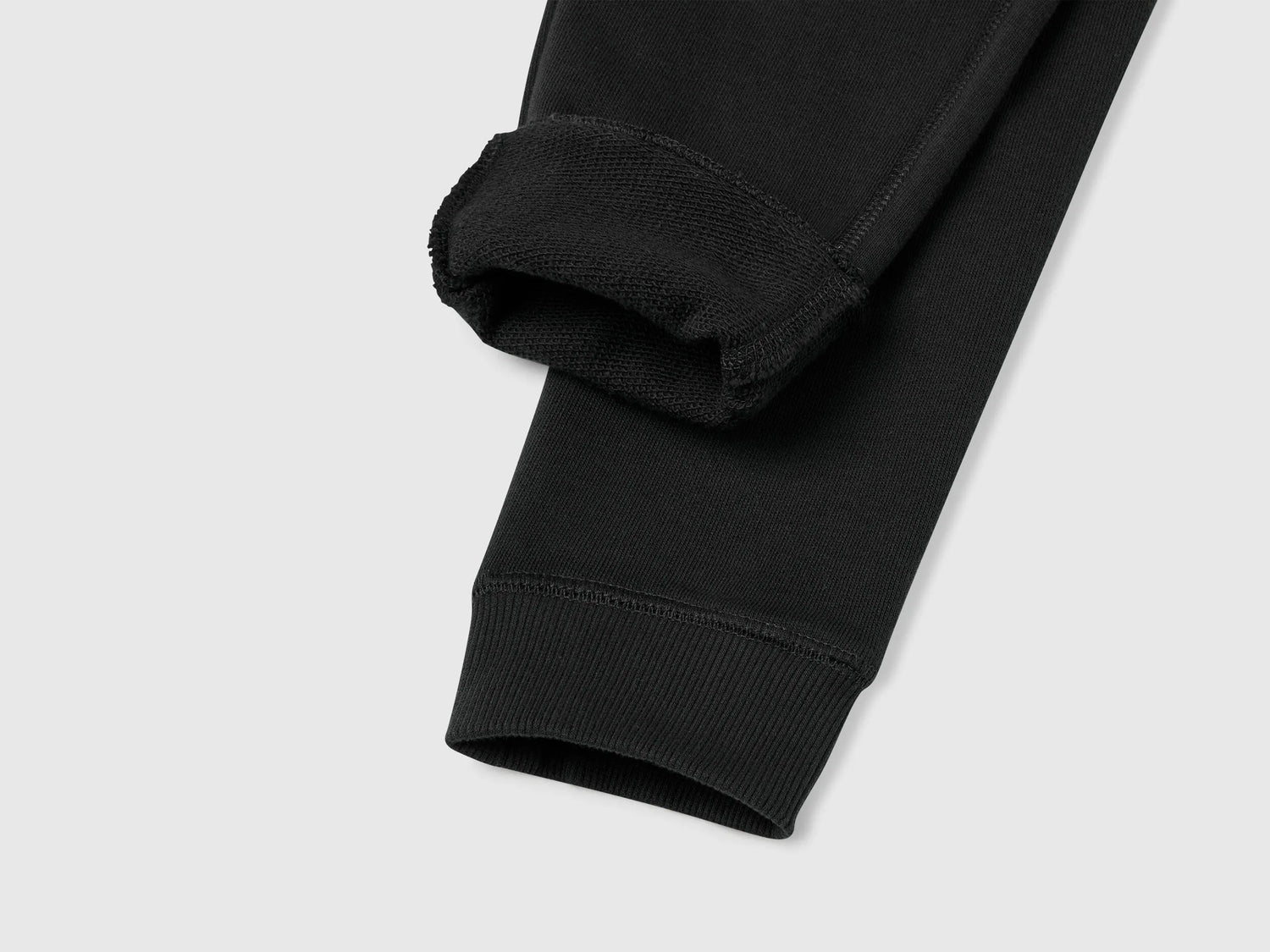 Benetton Black Boys Sweatpants with Logo SKU: 3J68CF058_100 Image 03