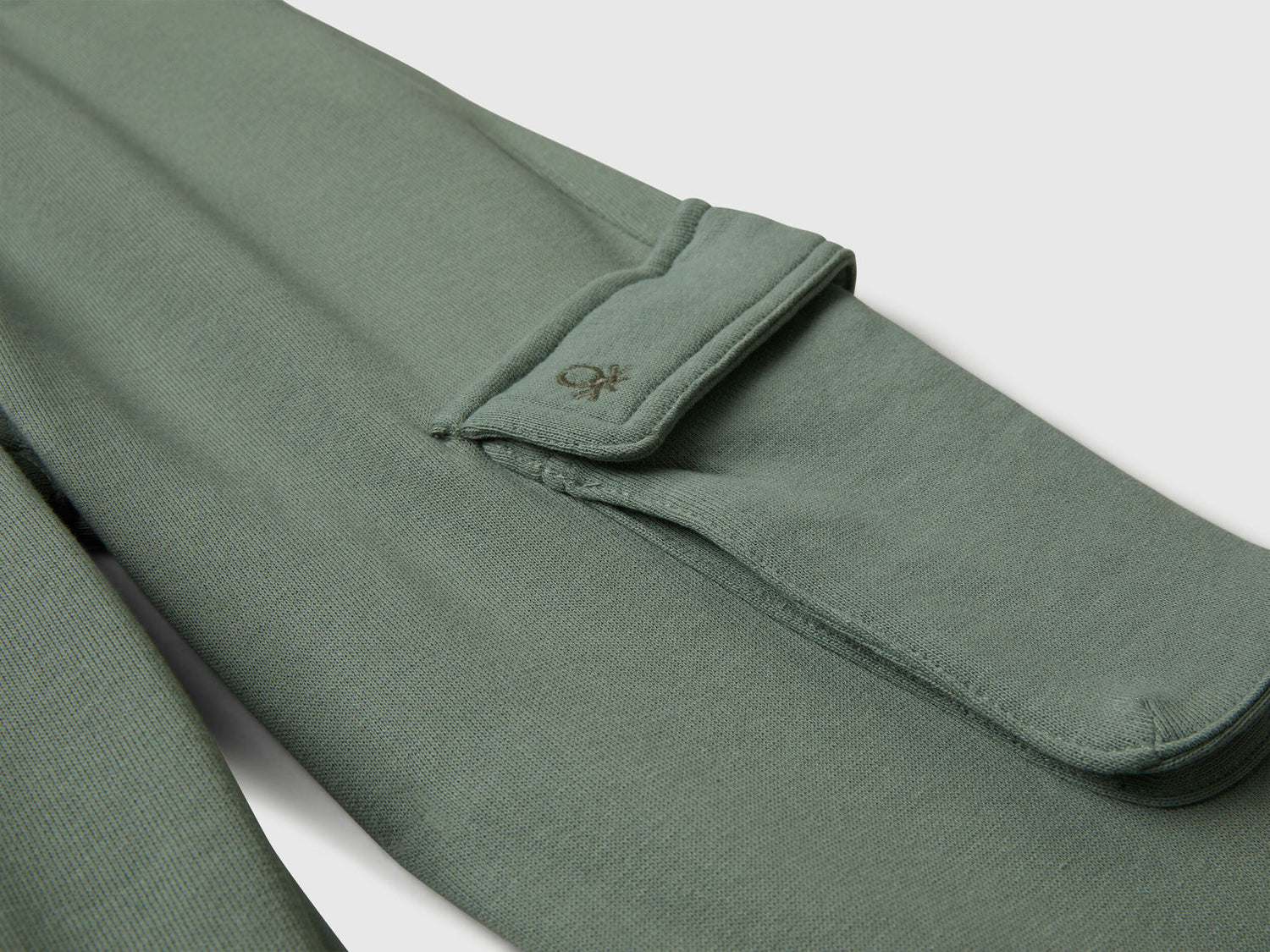 Benetton_Light Green_Sweat Fabric Cargo Joggers_3J68CF06I_075_03