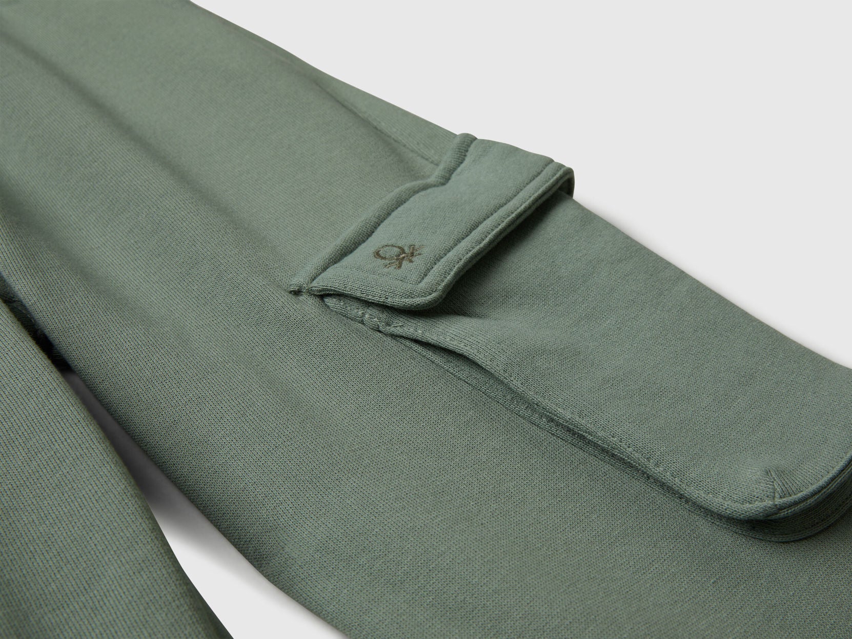 Benetton_Light Green_Sweat Fabric Cargo Joggers_3J68CF06I_075_03