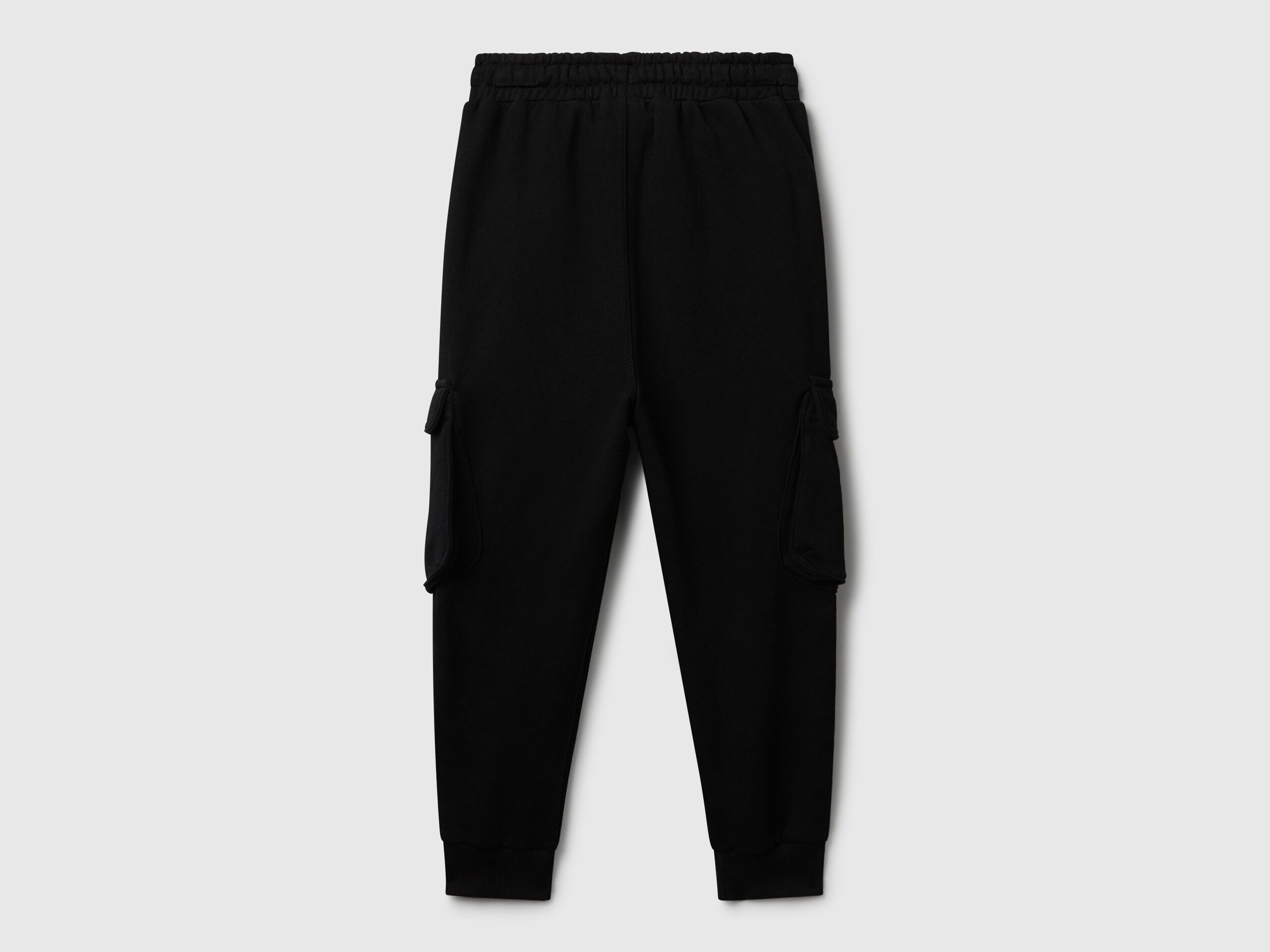Benetton_Black_Sweat Fabric Cargo Joggers_3J68CF06I_100_02