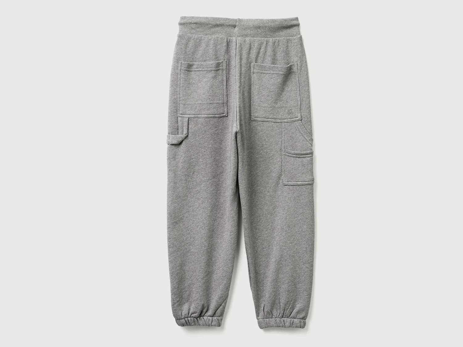 Benetton_Gray_Wide Joggers with Pockets_3J68CF06L_507_02