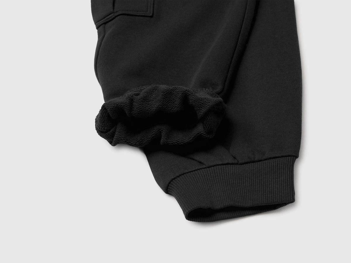 Benetton Black Boys Fleece Cargo Pants SKU: 3J68CF079_100 Image 03