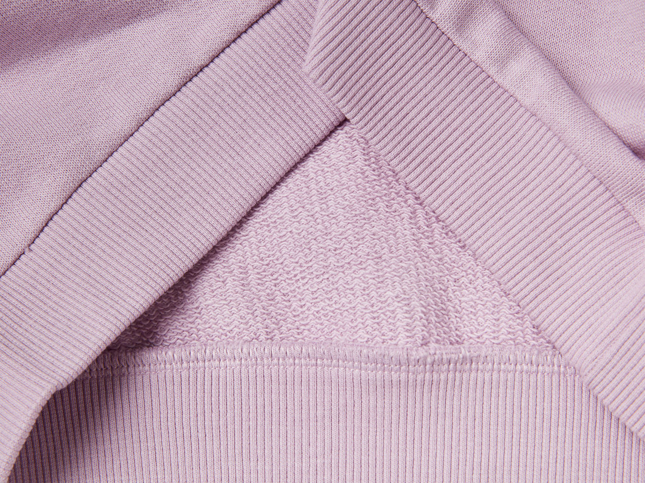 Benetton_Lavender_Sweatshirt with Petal Look Applique_3J68G10K3_0W1_03