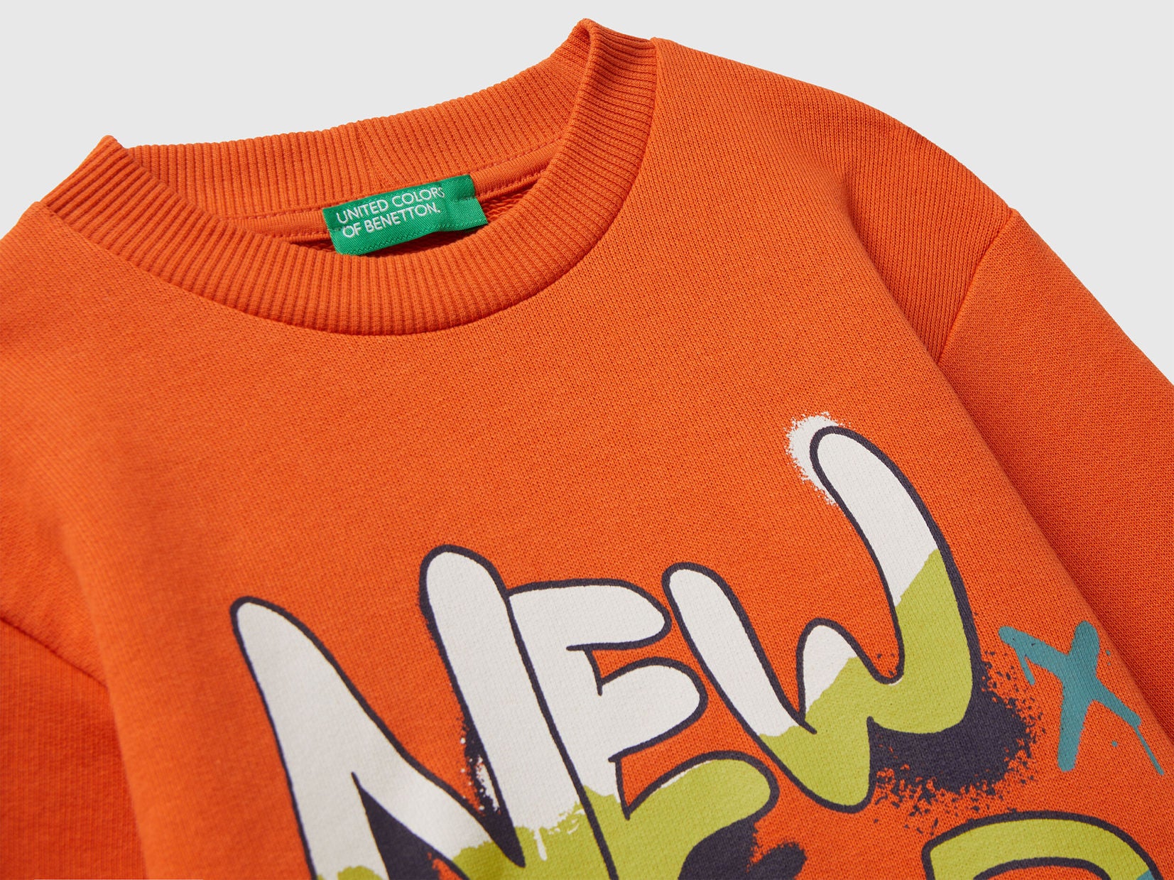 Benetton_Orange_Long Sleeve Sweatshirt with Print_3J68G10KN_04J_03