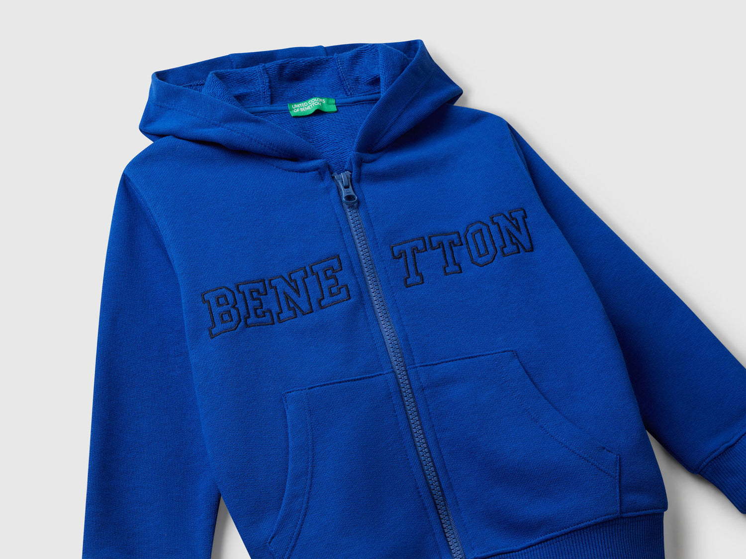 Benetton_Bright Blue_Hoodie with Embroidery_3J68G503V_19R_03