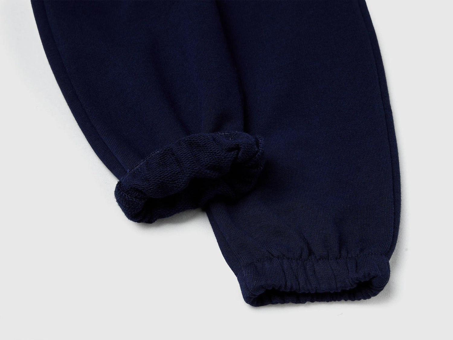 Benetton_Dark Blue_Relaxed Joggers with Drawstring_3J68GF04Z_016_03