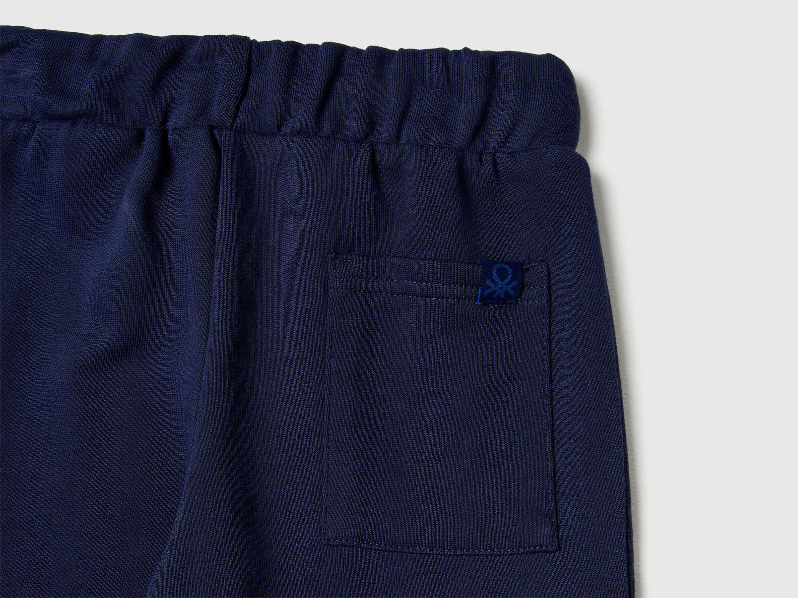 Benetton_Dark Blue_Sweat Tracksuit with Logo_3J68GK00S_252_04