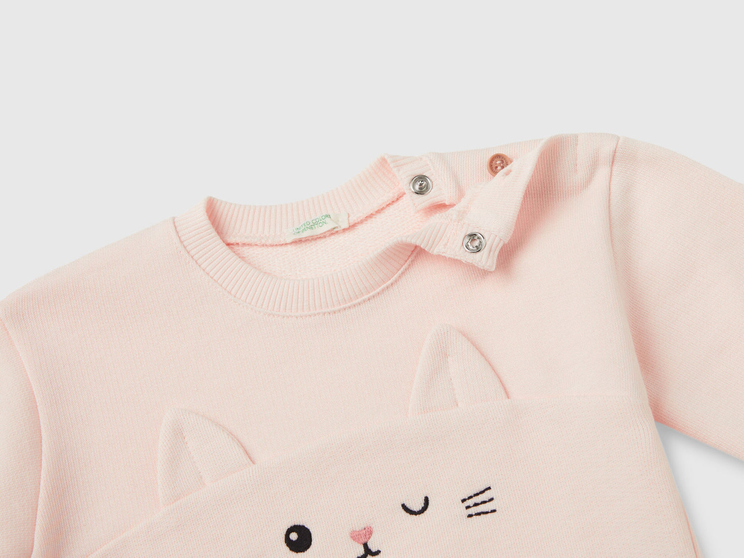 Sweatshirt With Embroidery And Patches In Organic Cotton_3J70A1058_1B7_03