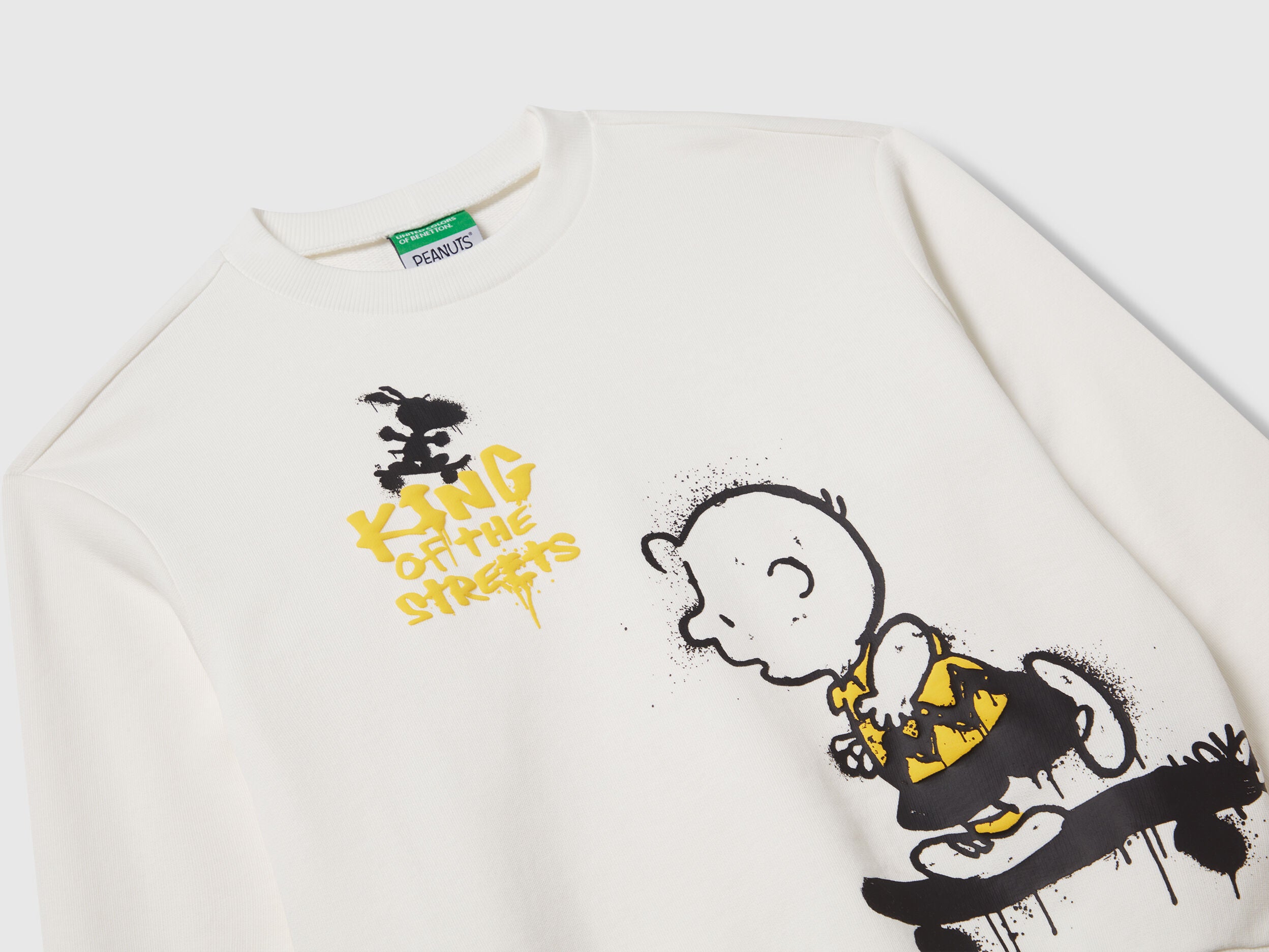 Benetton_Creamy White_©Peanuts Sweatshirt in Cotton_3J70C10R4_074_03