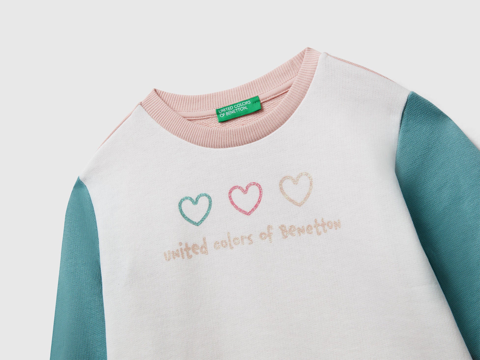 Benetton_Creamy White_Sweatshirt with Glittery Print_3J70G10JR_903_03
