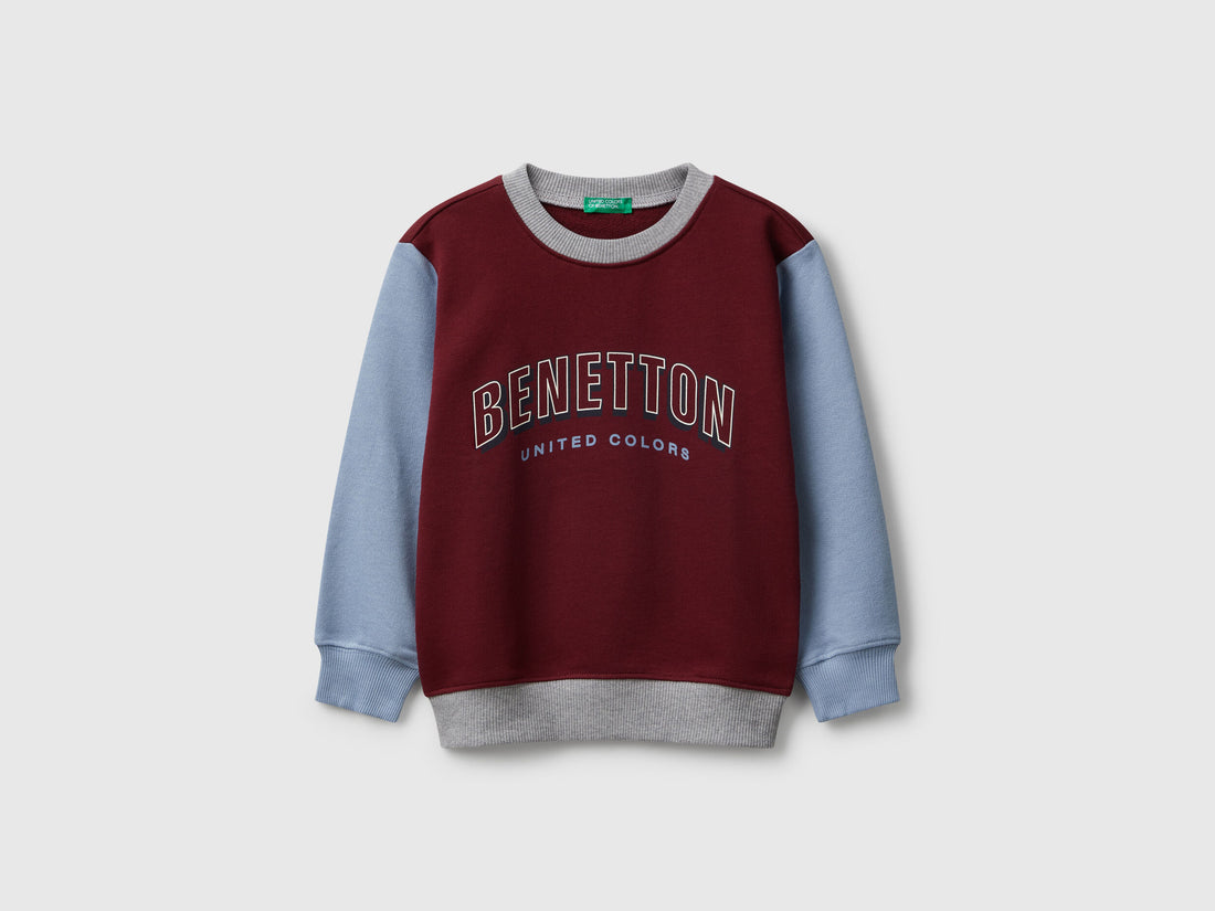 Benetton_Burgundy_Regular Fit Sweatshirt with Print_3J70G10JY_901_01