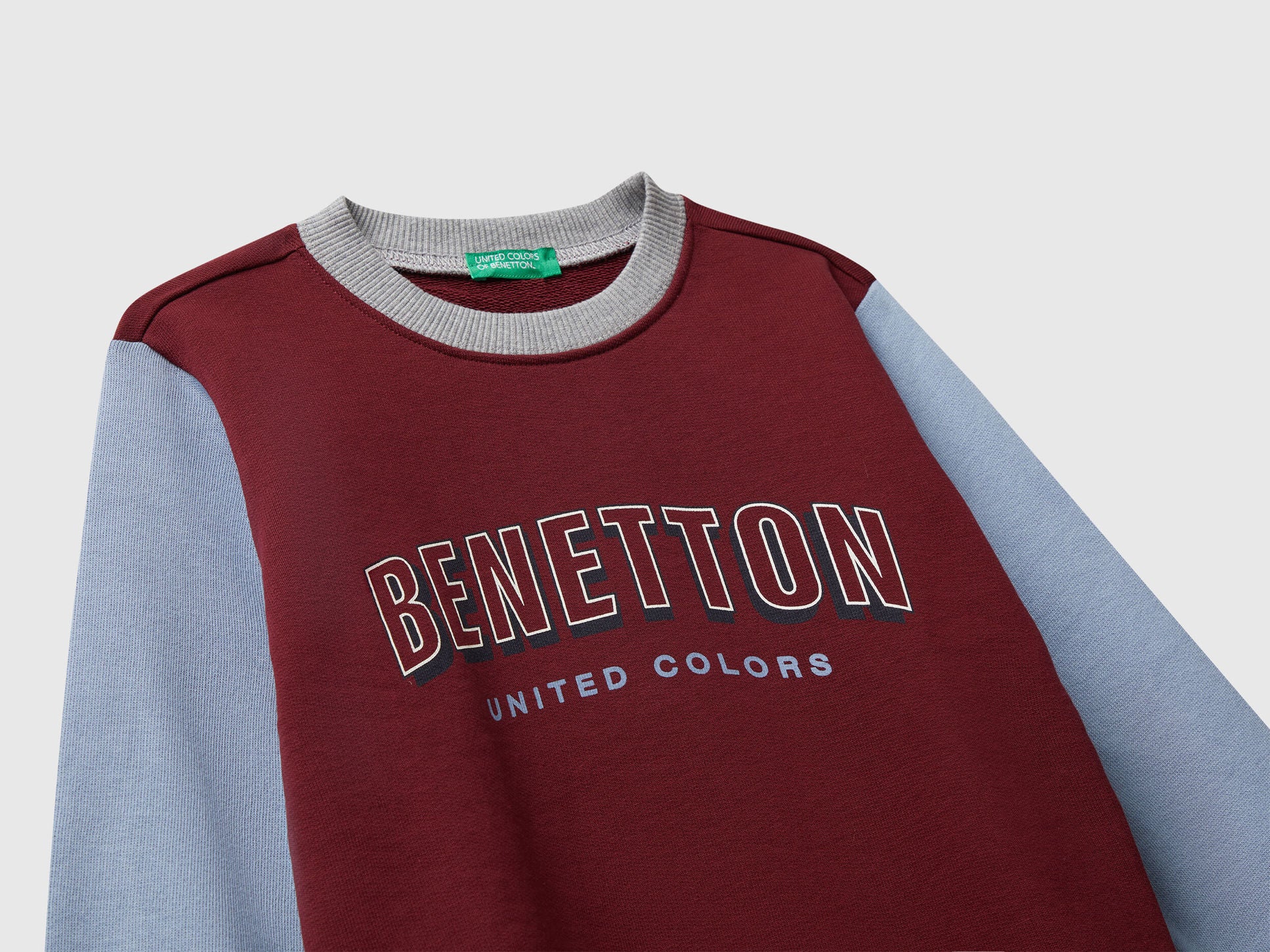 Benetton_Burgundy_Regular Fit Sweatshirt with Print_3J70G10JY_901_03