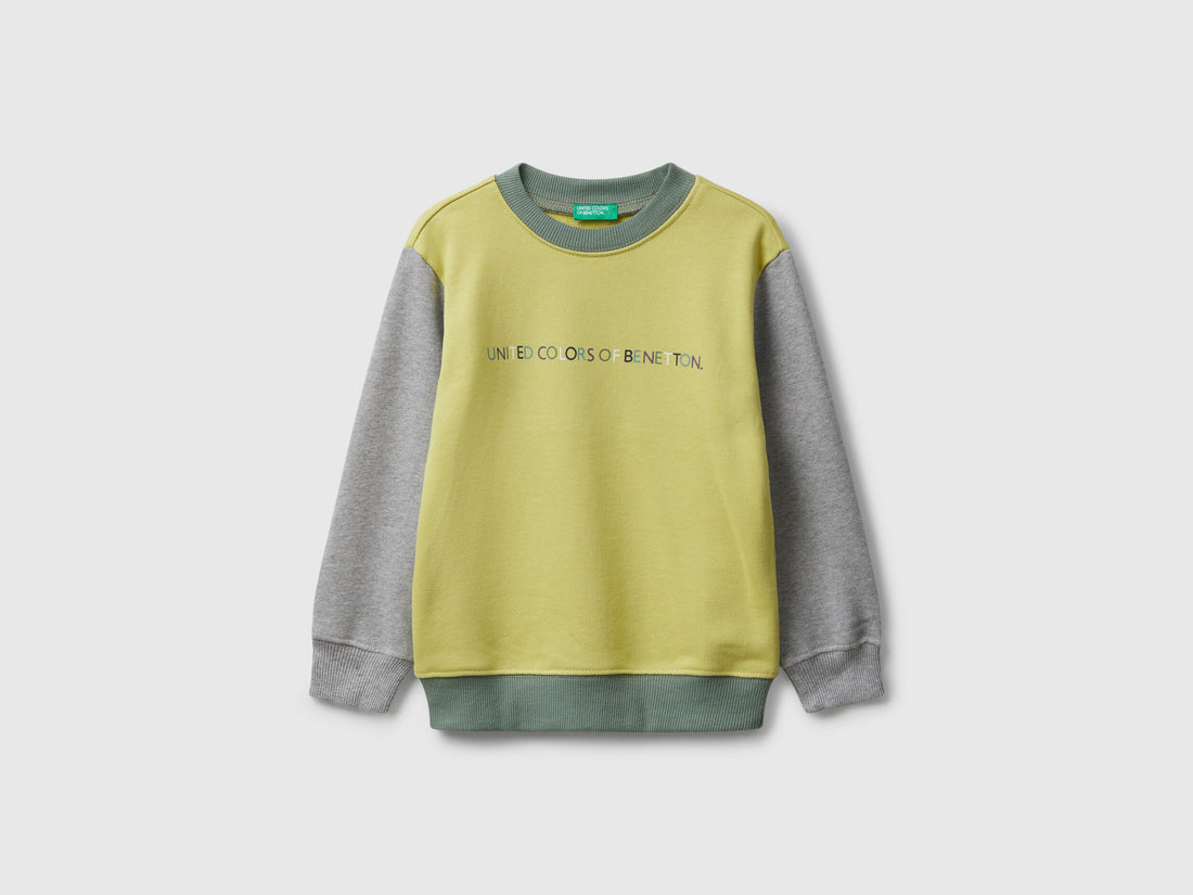 Benetton_Olive Green_Regular Fit Sweatshirt with Print_3J70G10JY_902_01