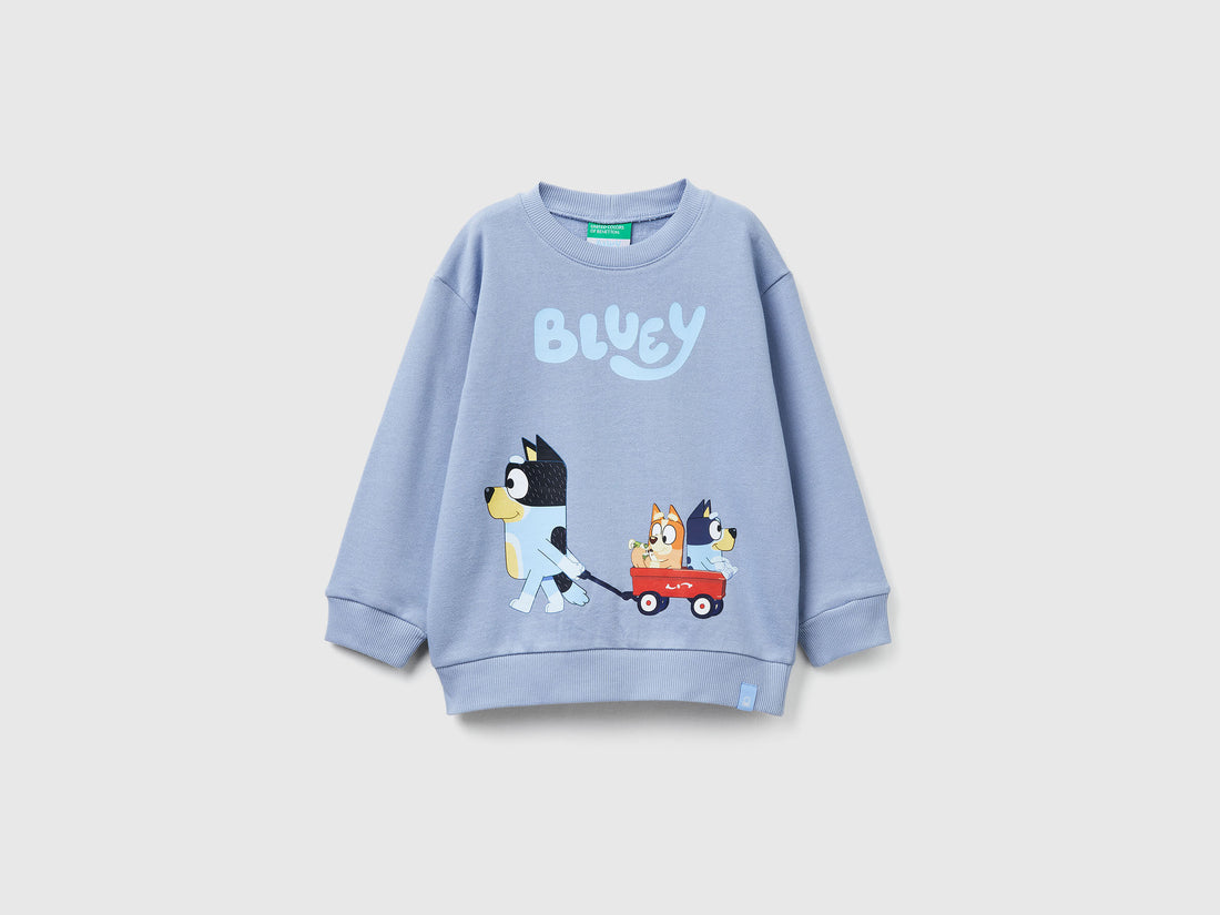 Benetton_Light Blue_Sweatshirt with Bluey Print ©Ludo Studio_3J70G10KF_0W2_01