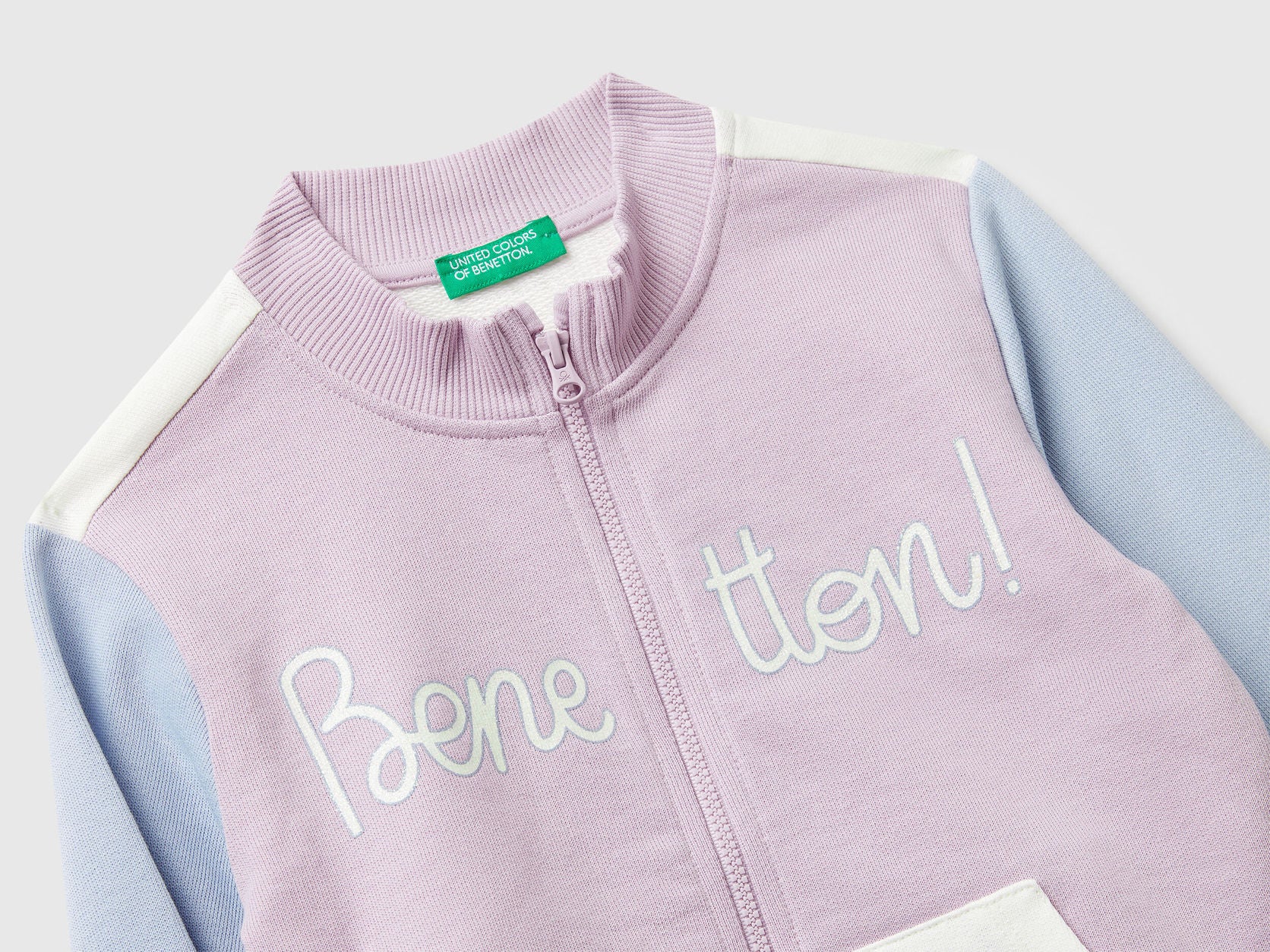 Benetton_Lavender_Hoodie with Glittery Print_3J70G503U_902_03