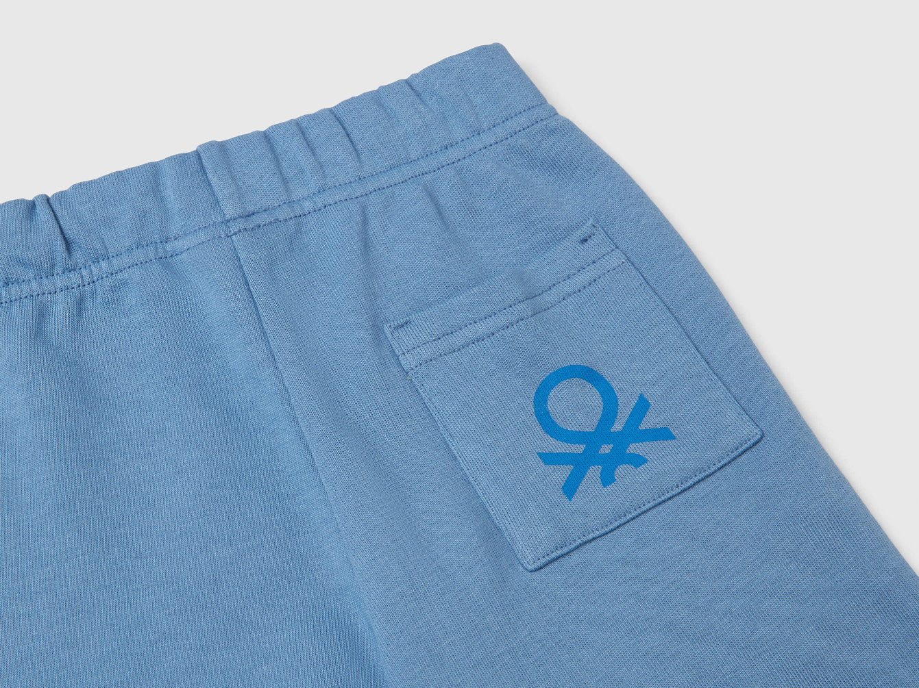 Benetton_Bermuda Shorts in Cotton Fleece_3J70G900P_11W_03