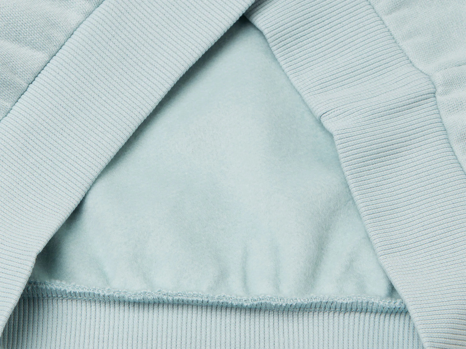 Benetton_Aqua_Warm Sweatshirt with Print and Rhinestones_3J73C10RA_17H_03